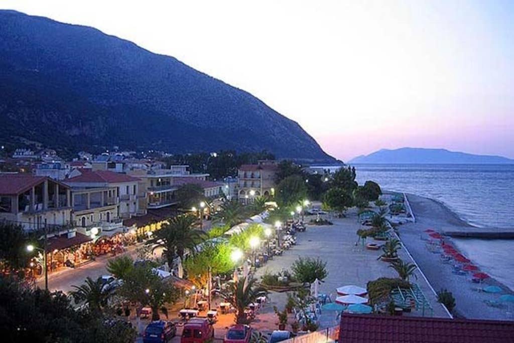Apartment With Private Pool For Rent In Tzanata Kefalonia Dhimisianáta Esterno foto