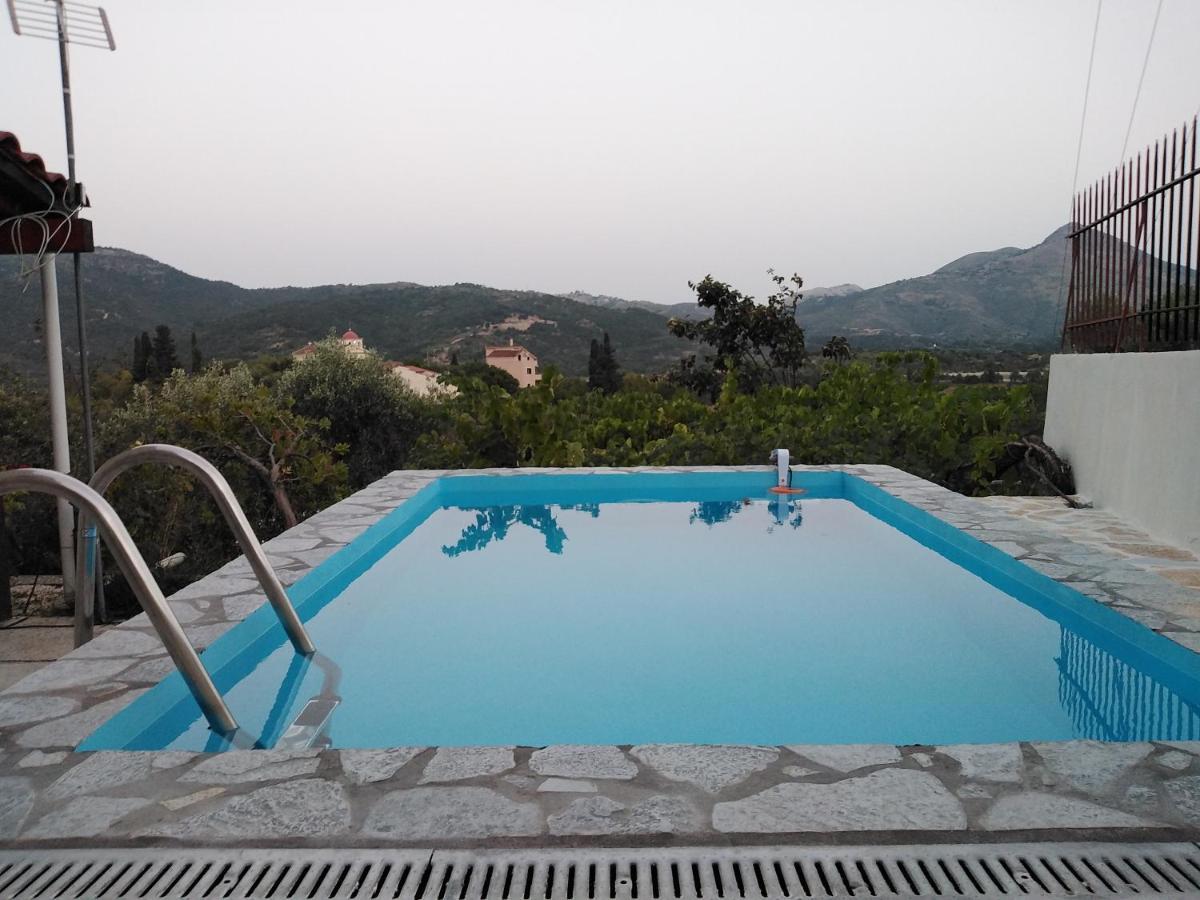Apartment With Private Pool For Rent In Tzanata Kefalonia Dhimisianáta Esterno foto